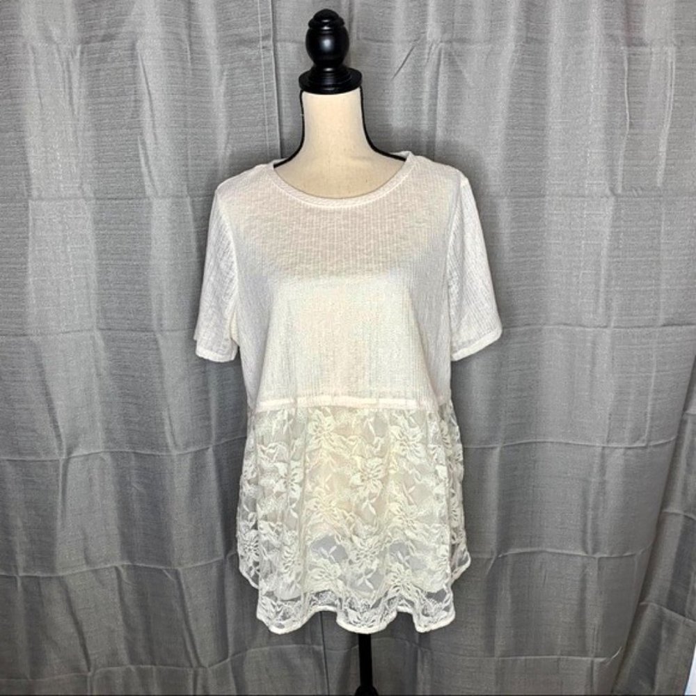 LC Lauren Conrad Lace and Woven Peplum Top